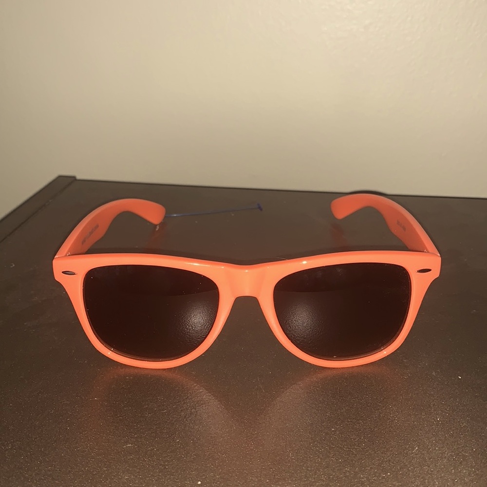 NWOT Unisex Urban Outfitters Sunglasses